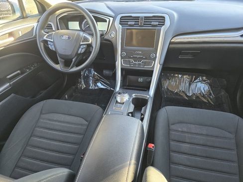 Used 2020 Ford Fusion SE image 20
