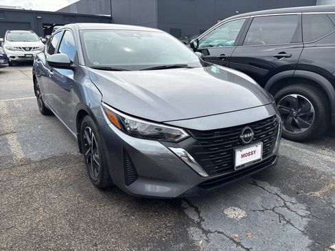 Used 2025 Nissan Sentra SV FWD image 1