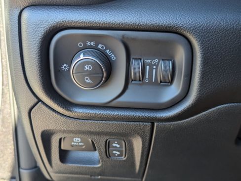 Used 2025 RAM 1500 Laramie w/ Sport Appearance Package image 29