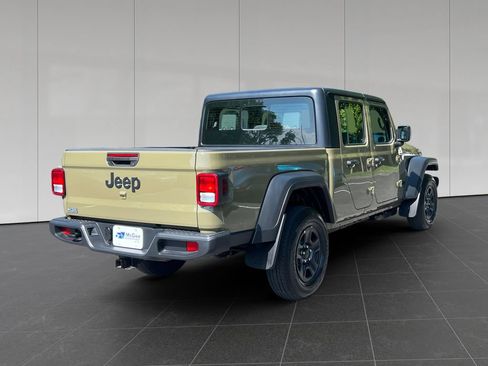 Used 2026 Jeep Gladiator Sport AWD/4WD image 5