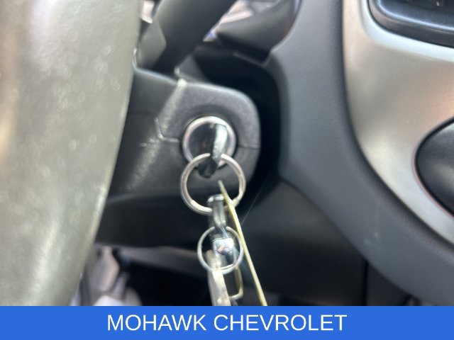 Used 2022 Chevrolet Colorado Z71 AWD/4WD image 16