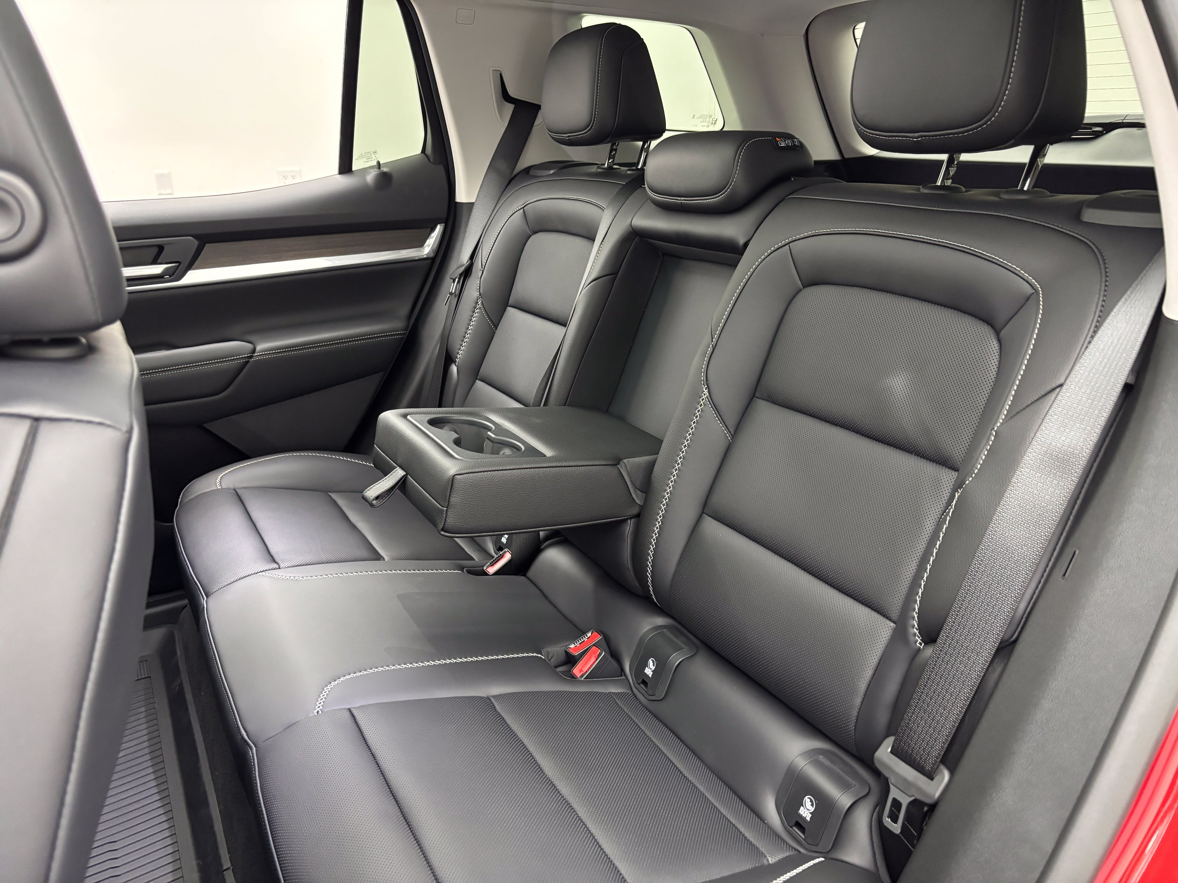 New 2027 GMC Terrain Denali w/ LPO, Floor Liner Package AWD/4WD image 43
