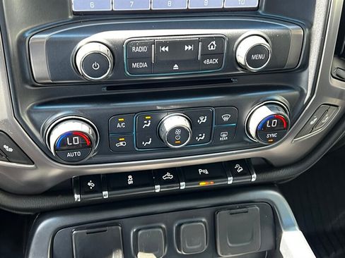 Used 2018 GMC Sierra 1500 SLT w/ All Terrain Package AWD/4WD image 37