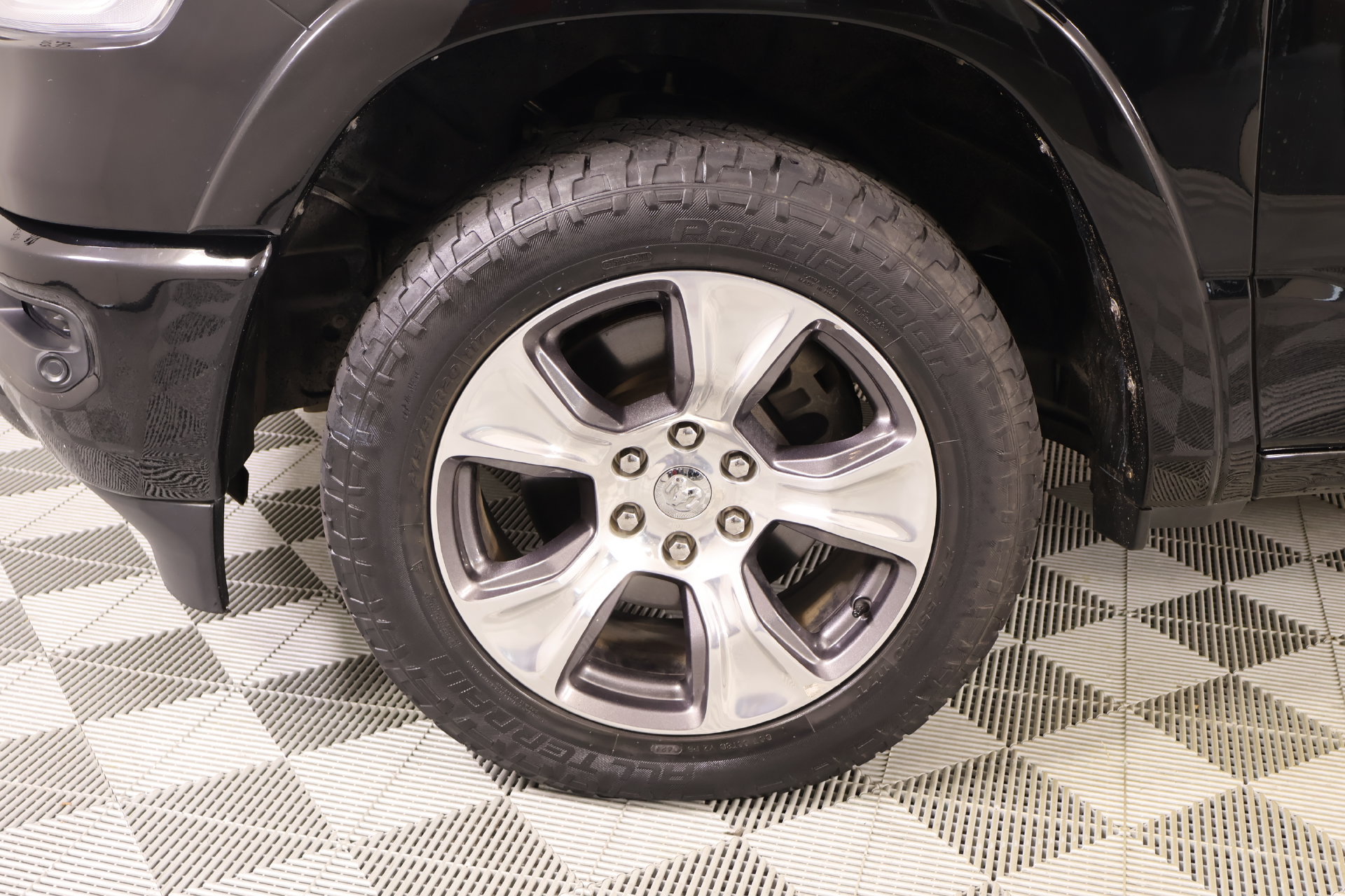 Used 2021 RAM 1500 Laramie w/ Sport Appearance Package AWD/4WD image 16