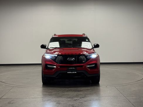 Used 2023 Ford Explorer ST w/ Equipment Group 401A image 3