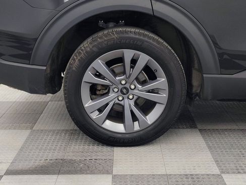 Used 2023 Ford Explorer XLT w/ Equipment Group 202A image 11