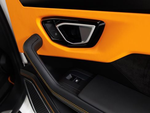 Used 2024 Lamborghini Urus S image 55