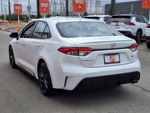 Certified 2025 Toyota Corolla SE w/ Convenience Package FWD image 6
