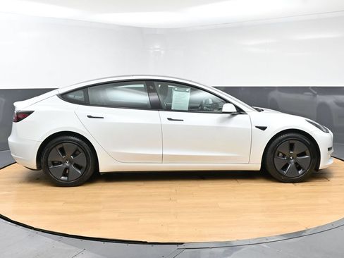 Used 2023 Tesla Model 3 Standard Range RWD image 10