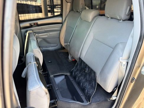 Used 2013 Toyota Tacoma 4x4 Double Cab w/ TRD Sport Pkg image 21