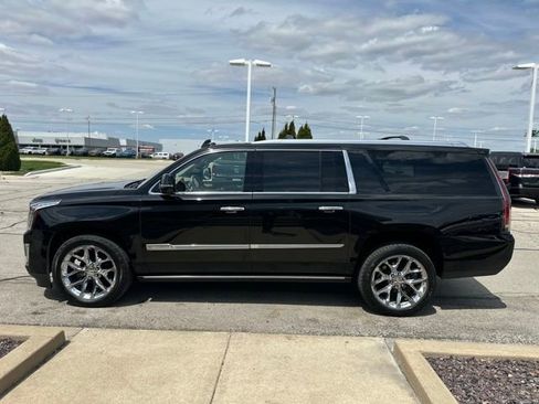 Used 2019 Cadillac Escalade ESV Platinum AWD/4WD image 8