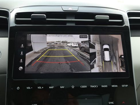 Used 2024 Hyundai Tucson Limited image 17