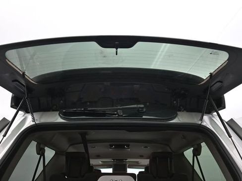 Used 2015 Chevrolet Suburban LTZ AWD/4WD image 31