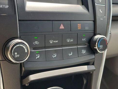 Used 2015 Toyota Camry LE FWD image 28