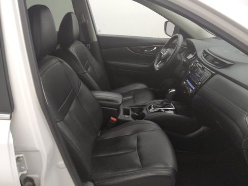 Used 2020 Nissan Rogue SL AWD/4WD image 21