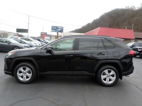 Used 2019 Toyota RAV4 XLE image 9