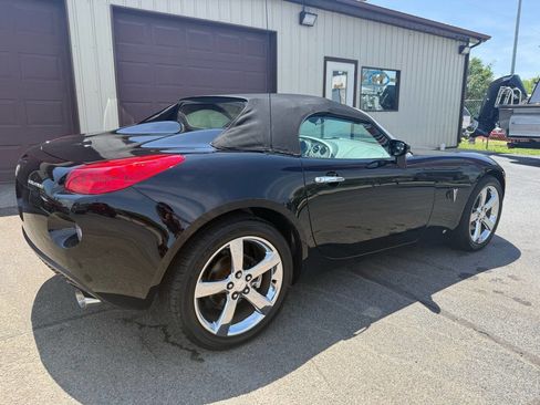 Used 2007 Pontiac Solstice Convertible w/ Premium Package RWD image 17