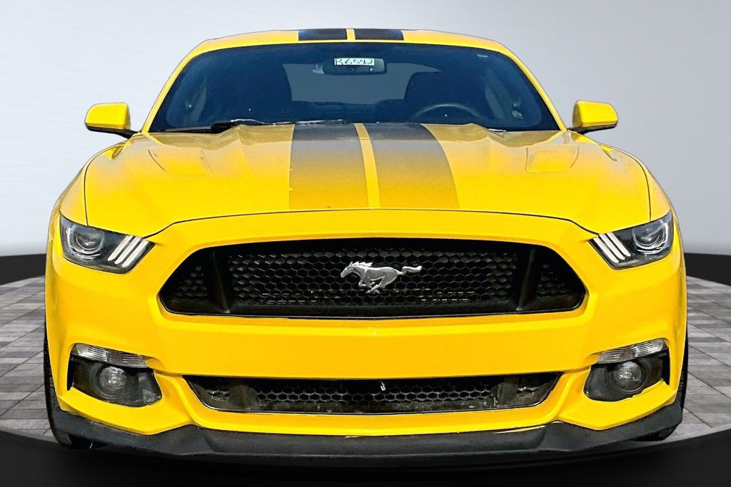 Used 2017 Ford Mustang GT w/ GT Performance Package RWD image 3
