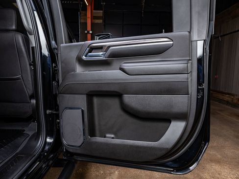 Used 2024 Chevrolet Silverado 2500 LTZ w/ LTZ Plus Package image 39