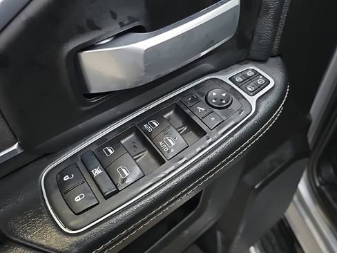 Used 2024 RAM 2500 Big Horn image 25