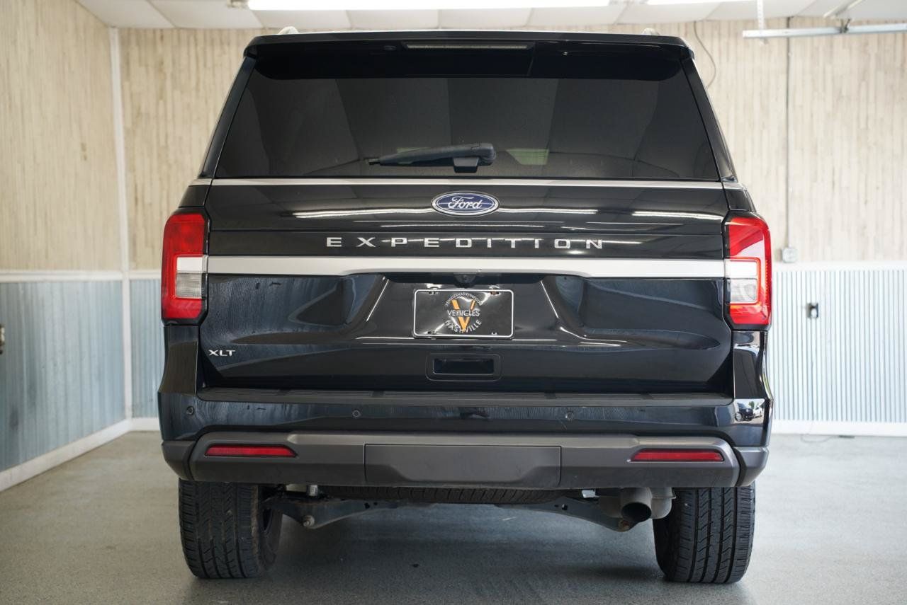 Used 2023 Ford Expedition XLT AWD/4WD image 9