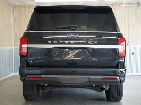 Used 2023 Ford Expedition XLT AWD/4WD image 9
