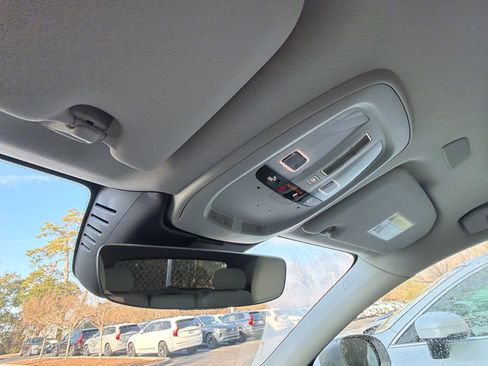 Certified 2023 Volvo XC60 B5 Plus image 34