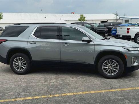 Used 2023 Chevrolet Traverse LT w/ LPO, Floor Liner Package AWD/4WD image 9