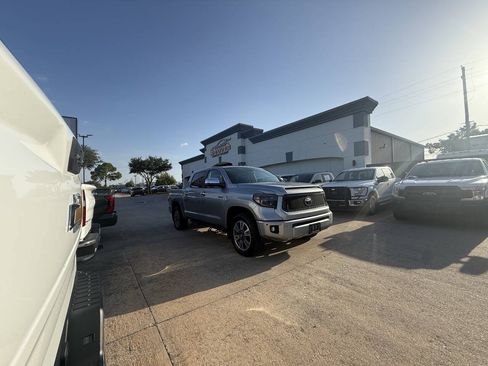 Used 2021 Toyota Tundra Platinum AWD/4WD image 45