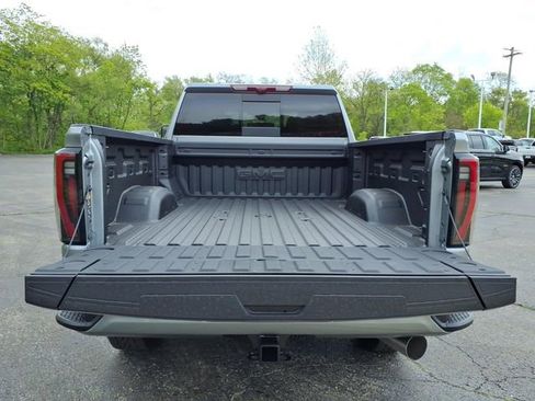 New 2026 GMC Sierra 2500 AT4 w/ Technology Package AWD/4WD image 31