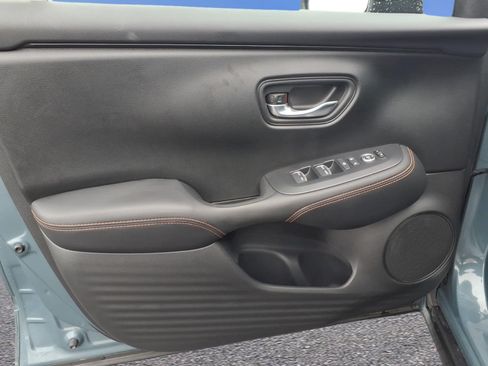 Certified 2025 Honda HR-V Sport image 15