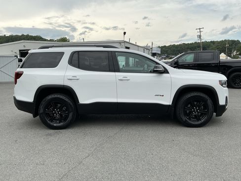 Used 2023 GMC Acadia AT4 w/ Technology Package AWD/4WD image 2