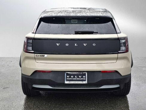 New 2026 Volvo EX30 Cross Country Ultra image 4