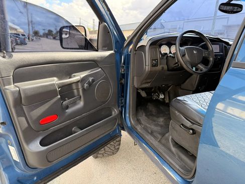 Used 2004 Dodge Ram 1500 Truck ST w/ Trailer Tow Group AWD/4WD image 11