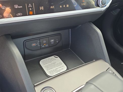 New 2026 Kia Sportage SX image 27