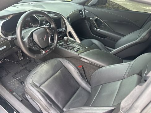 Used 2015 Chevrolet Corvette Z06 w/ 3LZ Preferred Equipment Group image 7