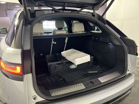 Used 2020 Land Rover Range Rover Velar R-Dynamic S image 26