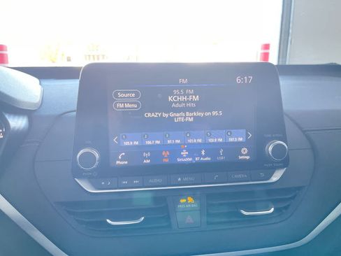 Used 2019 Nissan Altima 2.5 SV FWD image 16