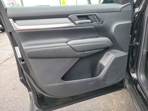 Used 2025 GMC Terrain Elevation image 16