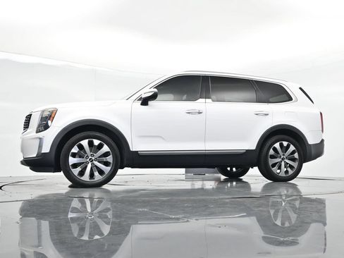 Used 2022 Kia Telluride S AWD/4WD image 30
