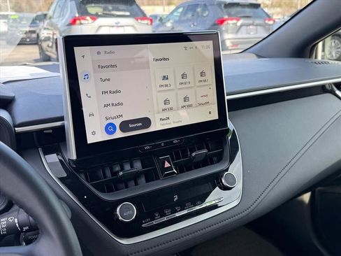 Certified 2025 Toyota Corolla SE w/ SE Premium Package image 26