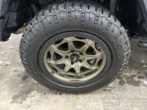 Used 2018 Jeep Wrangler Unlimited Rubicon image 21