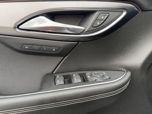 Used 2025 Buick Envision Sport Touring image 21