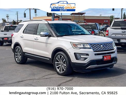 Used 2017 Ford Explorer Platinum AWD/4WD image 5