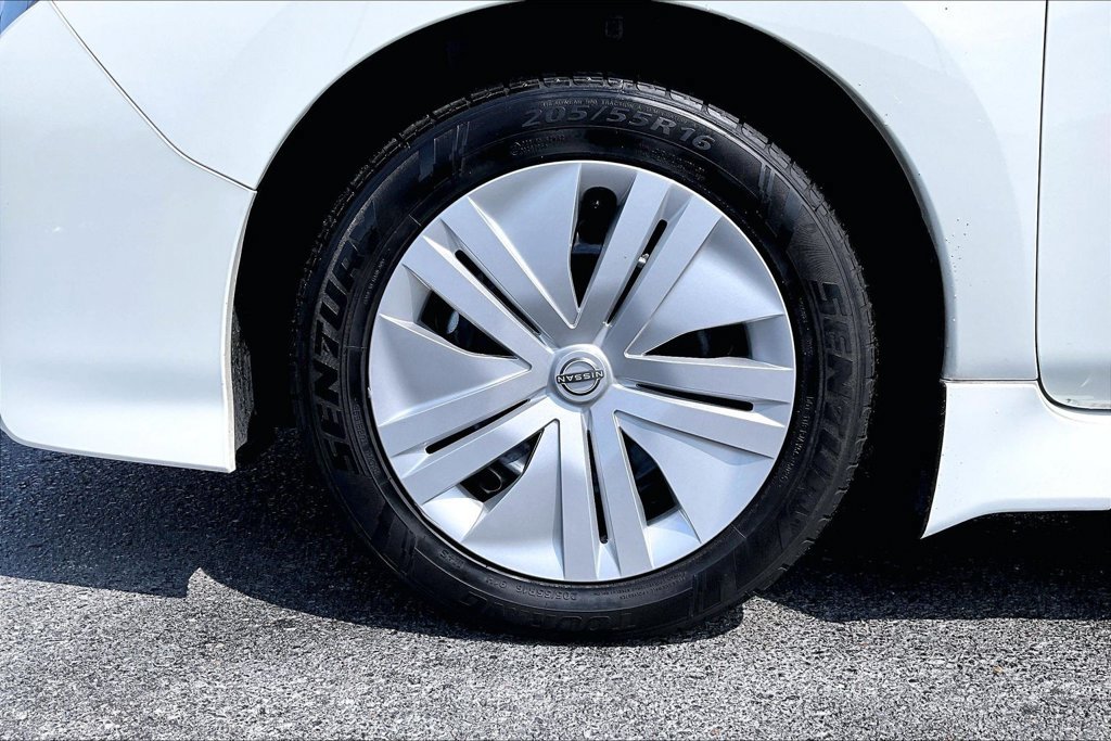 Used 2025 Nissan Leaf S FWD image 34