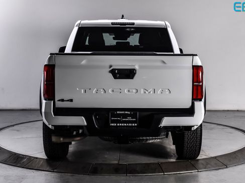 Used 2024 Toyota Tacoma TRD Off-Road AWD/4WD image 5