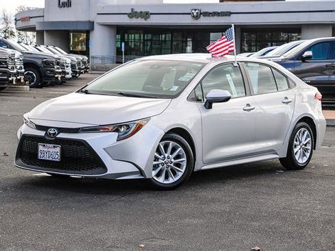 Used 2020 Toyota Corolla LE w/ LE Premium Package image 1