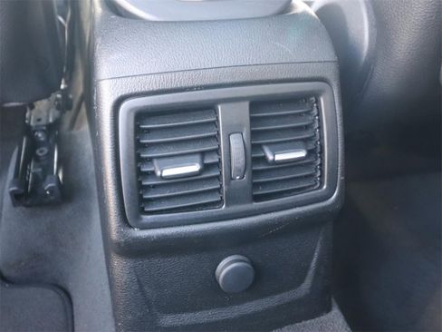 Used 2017 BMW X1 xDrive28i image 10