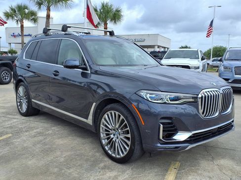 Used 2019 BMW X7 xDrive50i w/ Executive Package AWD/4WD image 3