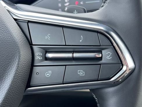 New 2026 Chevrolet Equinox ACTIV w/ Convenience Package III AWD/4WD image 19